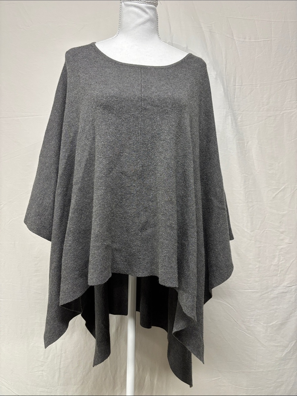 Women's Gray Draped Poncho Sweater - Classic Layering Piece